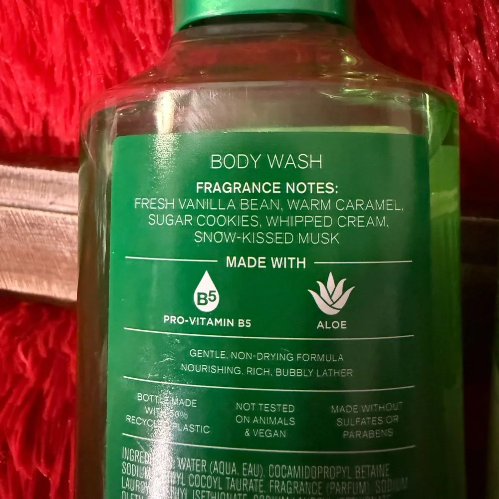 Bath & Body Works Vanilla Bean Noel Body Wash and Mist - Green